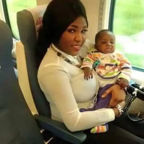 Ghanaian Lady Commits Suicide Because Husband Was Sleeping With Her Mum [See Photo, Video]